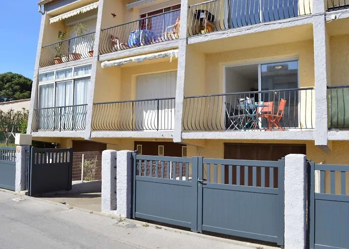 Sp920-002 2 Pieces Pierre La * Saint-Pierre-la-Mer (Aude)
